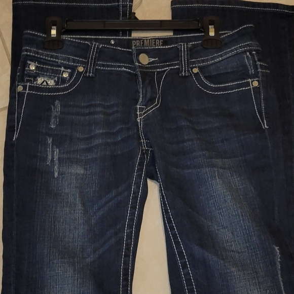 Rue 21 "Jeans, embroidery on back & front, distressed, perfect condition - Picture 6 of 11